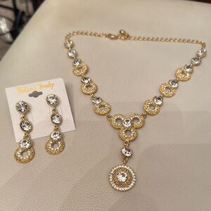 Elegant Gold and Silver Necklace and Earring Set